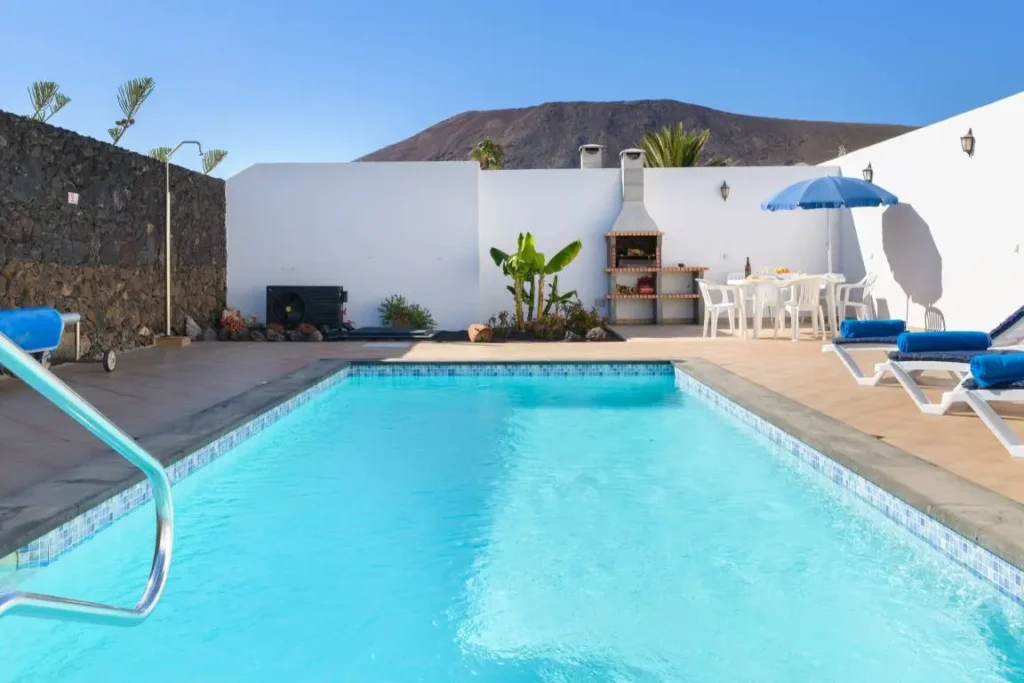 Villa con Piscina